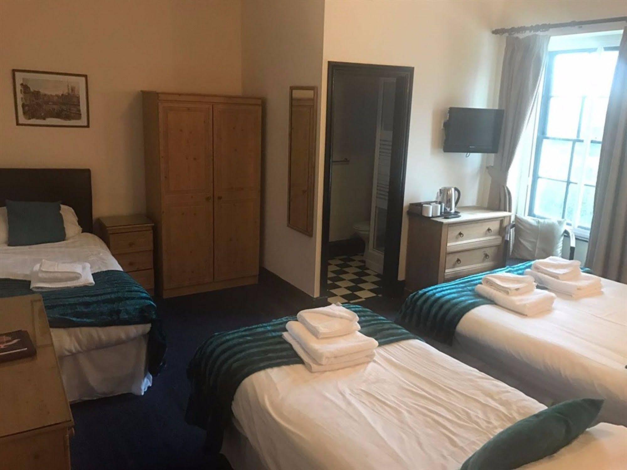 האברפורדווסט The County Hotel מראה חיצוני תמונה
