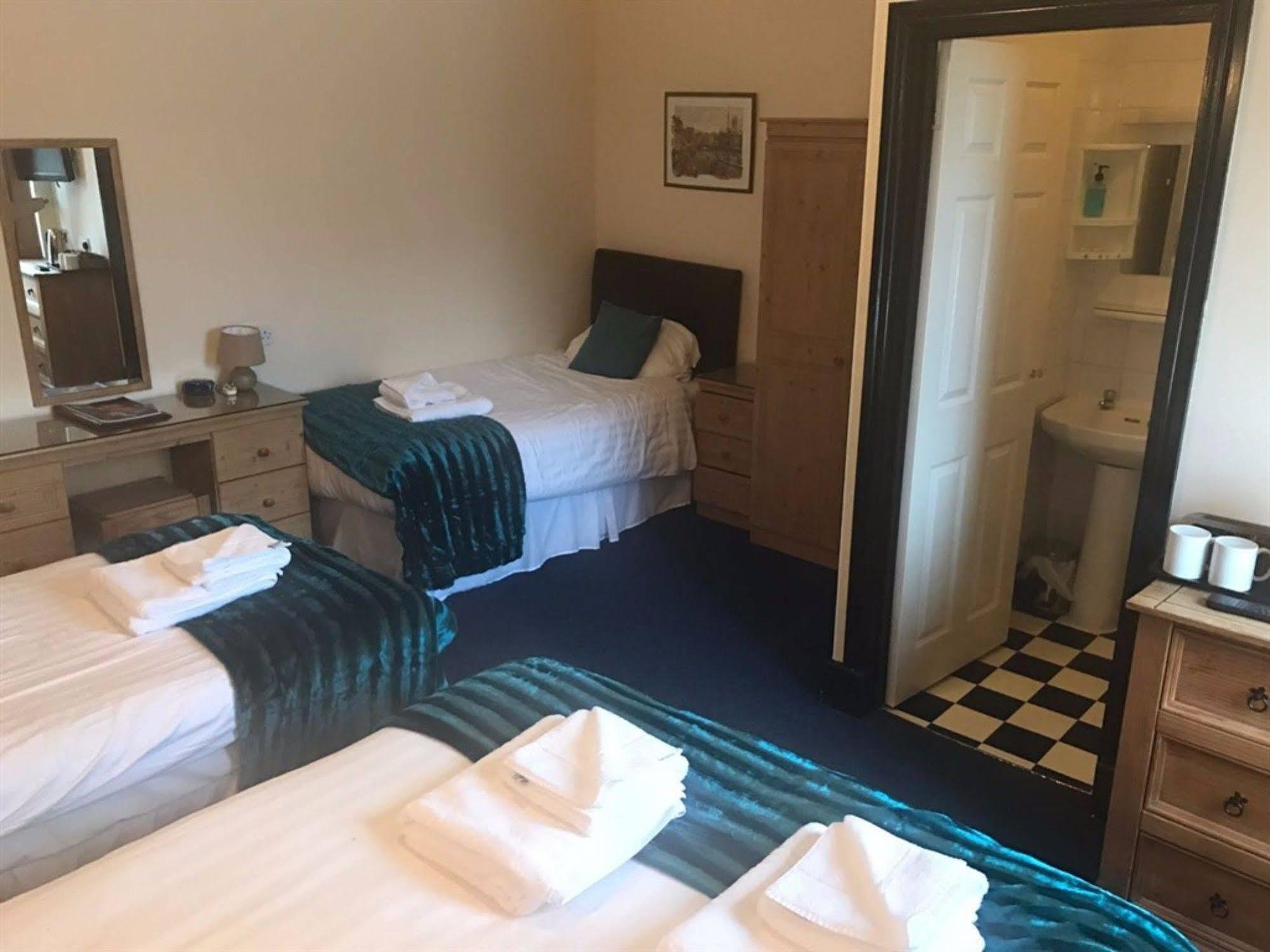 האברפורדווסט The County Hotel מראה חיצוני תמונה